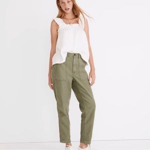 Madewell Griff Tapered Fatigue Cargo Pants in dried clover, size 29